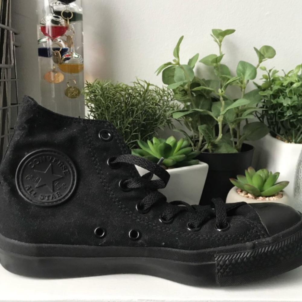 Black Converse